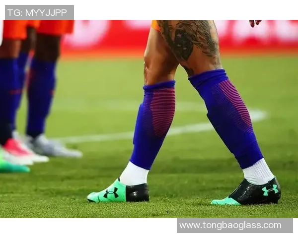 沃特足球鞋有哪些球星穿过 盘点足球界的顶级代言人及其表现 沃特足球鞋有哪些球星穿过 盘点足球界的顶级代言人及其表现