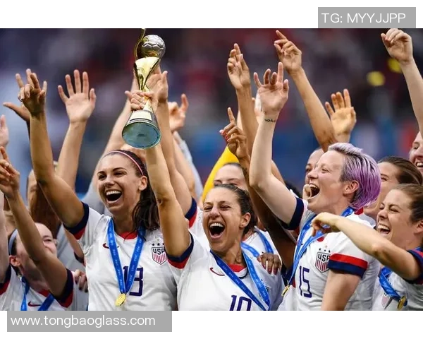 全球十大知名女足球星榜单盘点她们的传奇与成就 全球十大知名女足球星榜单盘点她们的传奇与成就