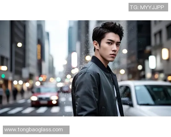 足球球星高冷气质头像男神形象展现沉稳魅力与独特风采